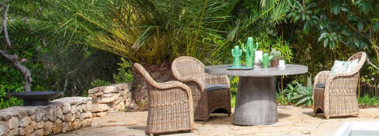 Outdoor Dining: Πώς να στήσεις το πιο στιλάτο καλοκαιρινό τραπέζι στον κήπο ή τη βεράντα σου