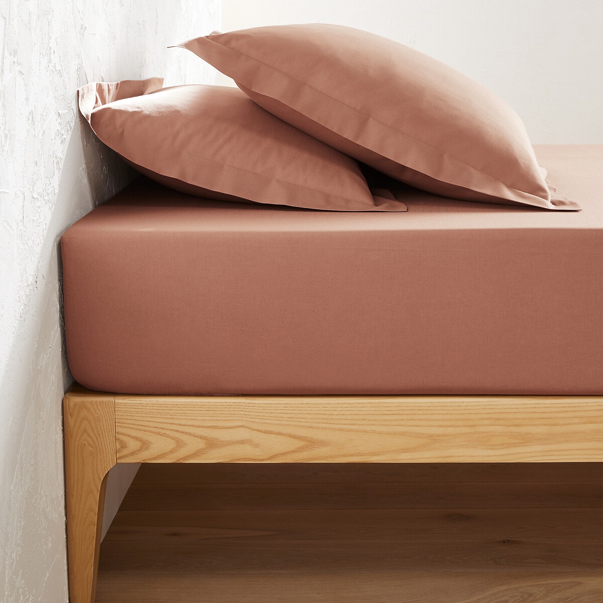 Μονόχρωμο βαμβακερό σεντόνι με λάστιχο 80x190 cm