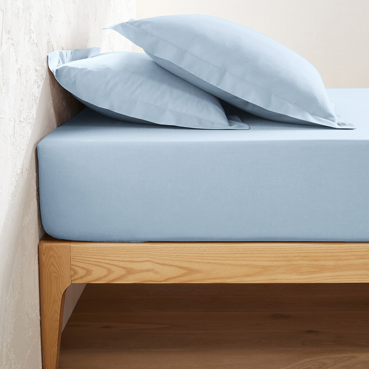 Μονόχρωμο βαμβακερό σεντόνι με λάστιχο 80x190 cm