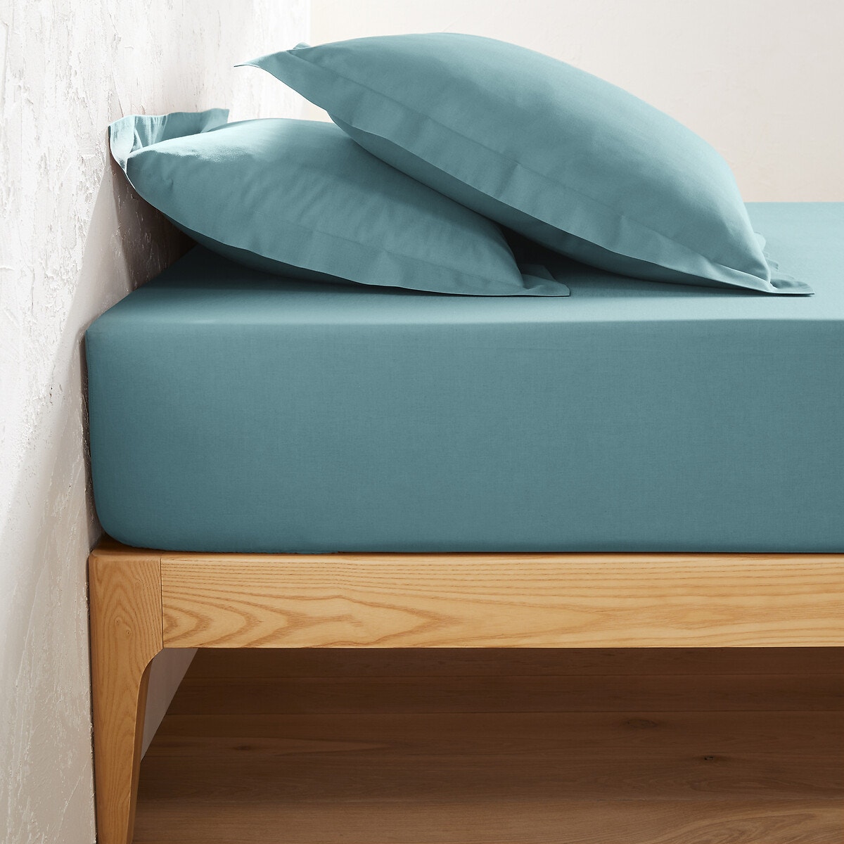 Μονόχρωμο σεντόνι με λάστιχο από σύμμικτο βαμβακερό ύφασμα 90x190 cm