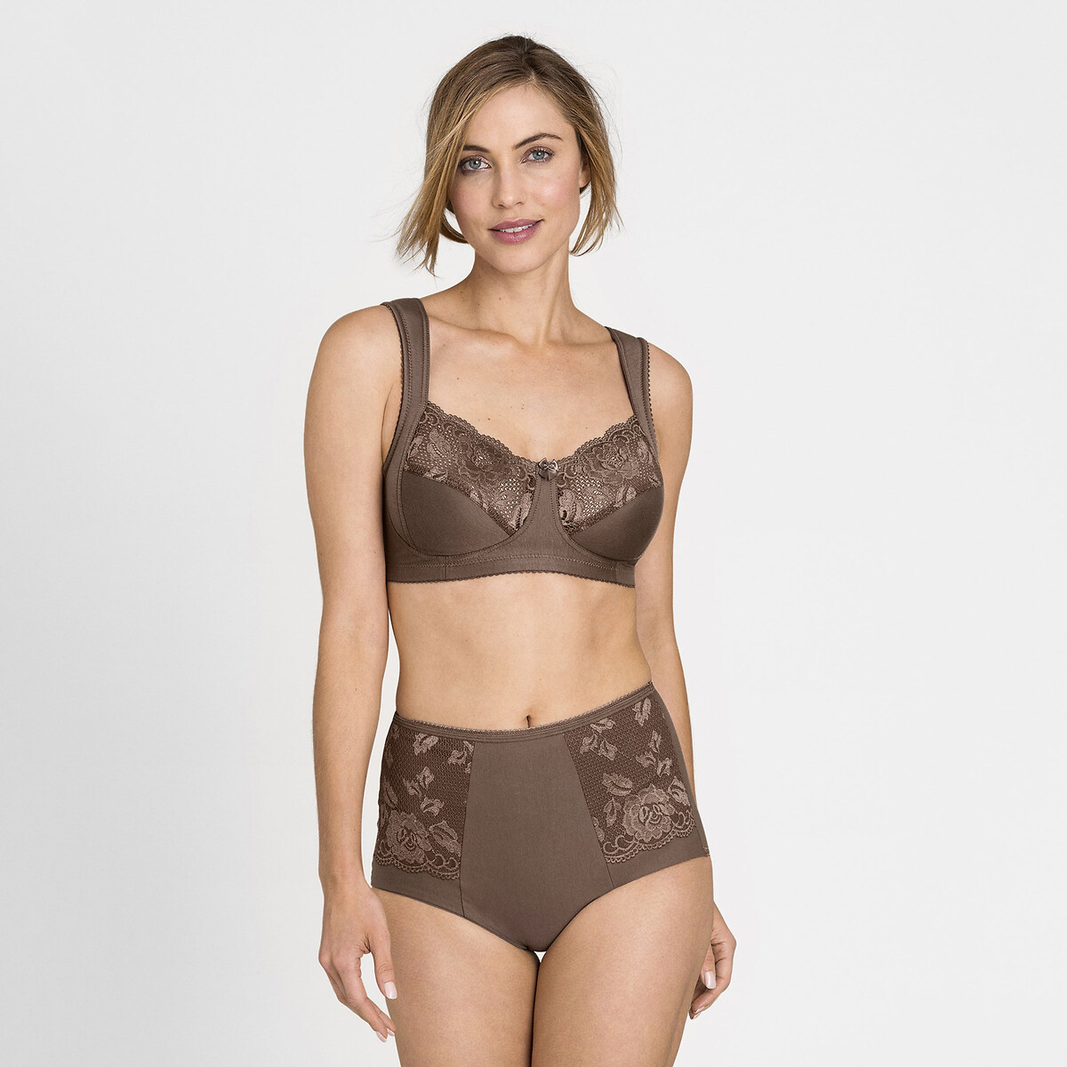 Σουτιέν χωρίς μπανέλες, Lovely Lace