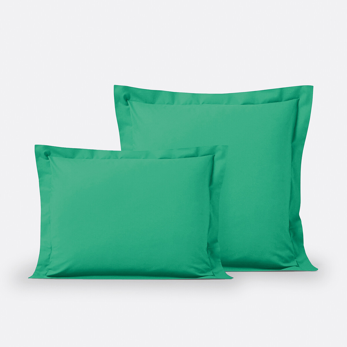 Μονόχρωμη βαμβακερή μαξιλαροθήκη με επίπεδο βολάν 50x70 cm