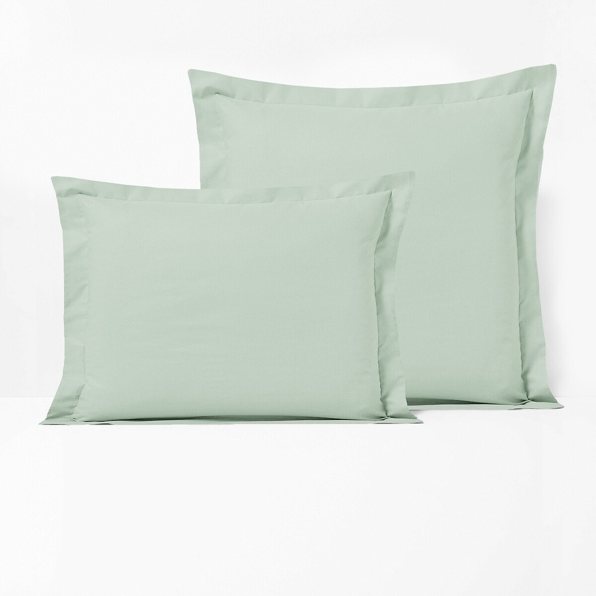 Μονόχρωμη βαμβακερή μαξιλαροθήκη με επίπεδο βολάν 50x70 cm