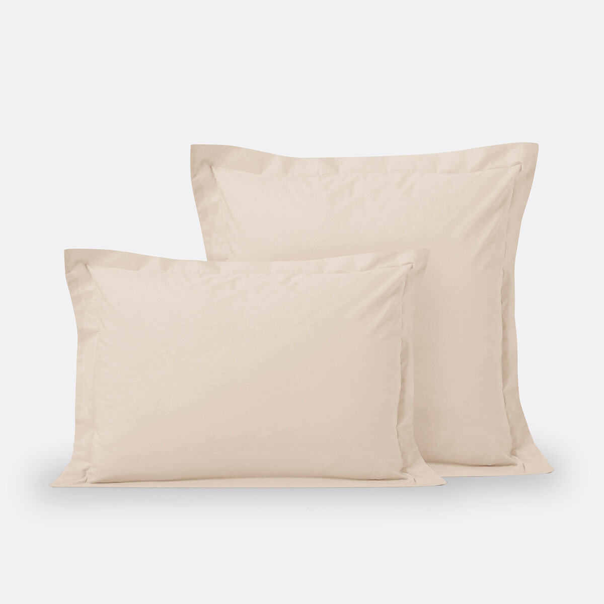 Μονόχρωμη μαξιλαροθήκη με βολάν από σύμμικτο ύφασμα 50x70 cm