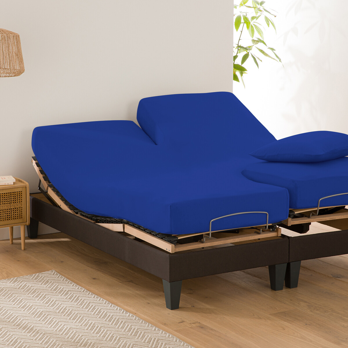 Μονόχρωμο βαμβακερό σεντόνι με λάστιχο για διαιρούμενα κρεβάτια 140x190 cm