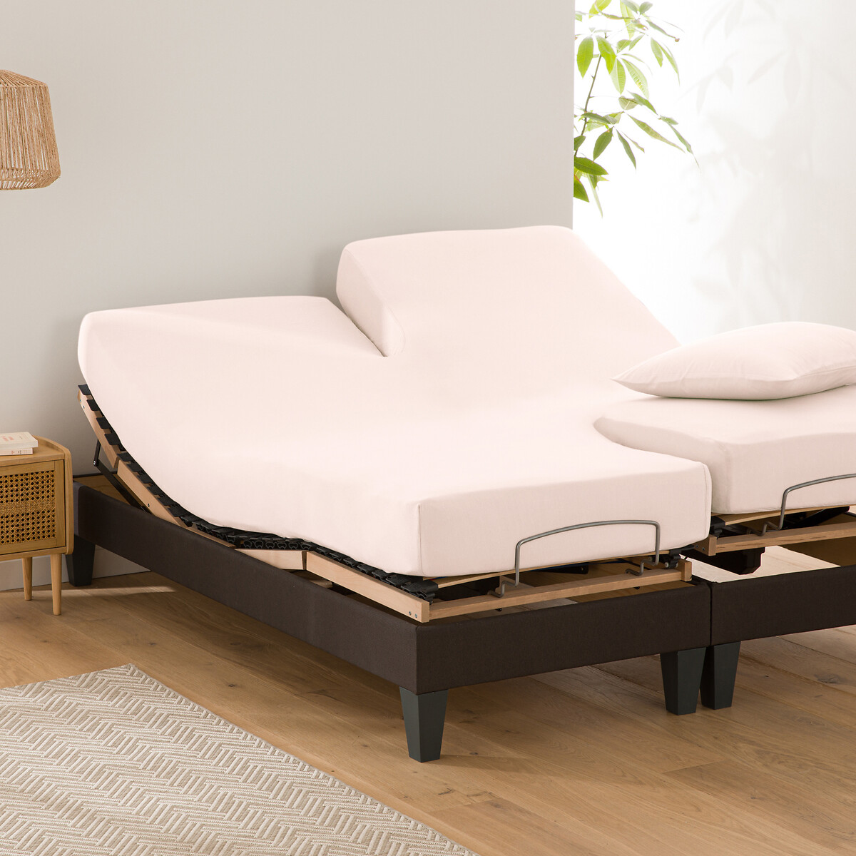 Μονόχρωμο βαμβακερό σεντόνι με λάστιχο για διαιρούμενα κρεβάτια 140x190 cm