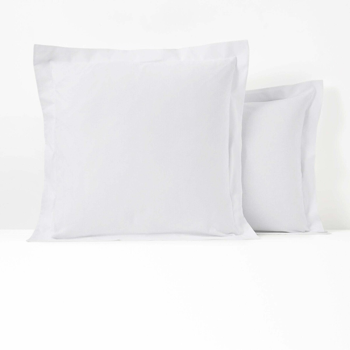 Μονόχρωμη μαξιλαροθήκη από οργανικό βαμβάκι με επίπεδο βολάν 50x70 cm