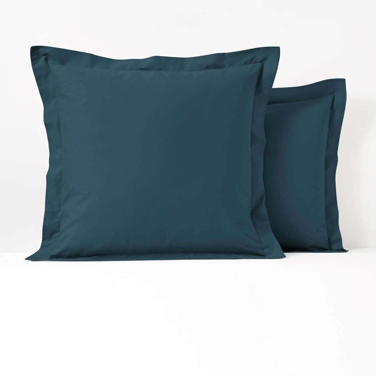 Μονόχρωμη μαξιλαροθήκη από οργανικό βαμβάκι με επίπεδο βολάν 50x70 cm