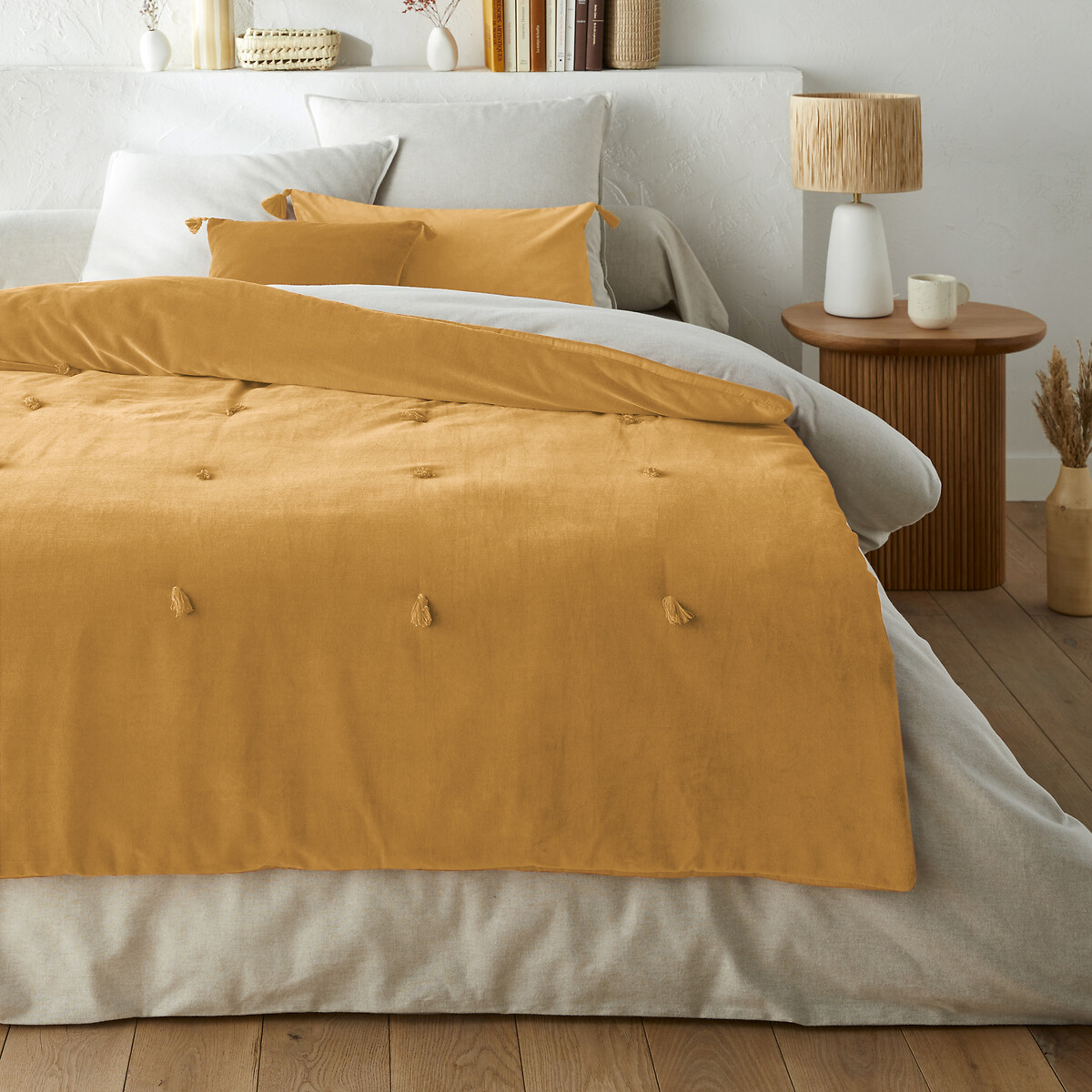 Paula Velvet Bedspread