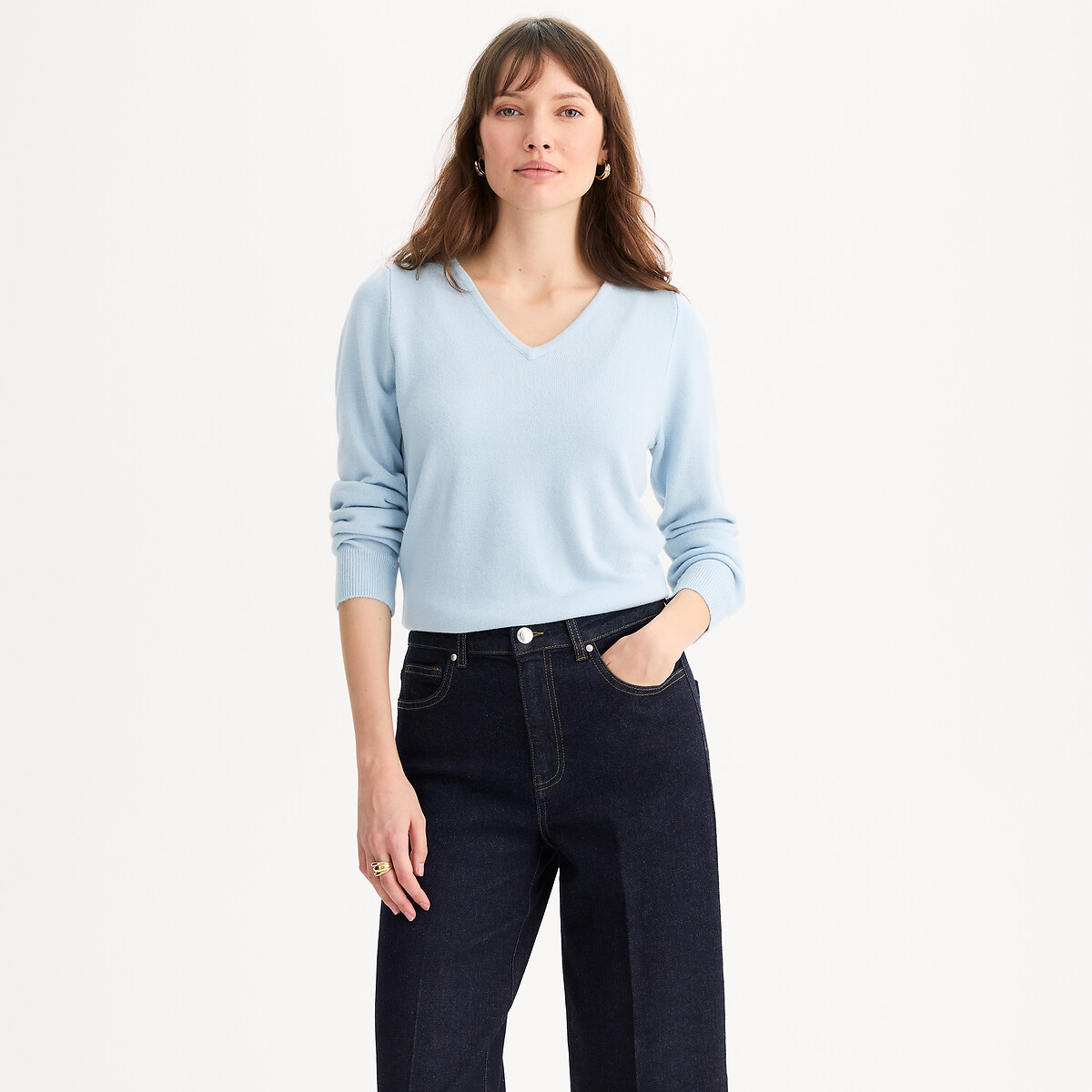 Λεπτό πλεκτό με V λαιμόκοψη