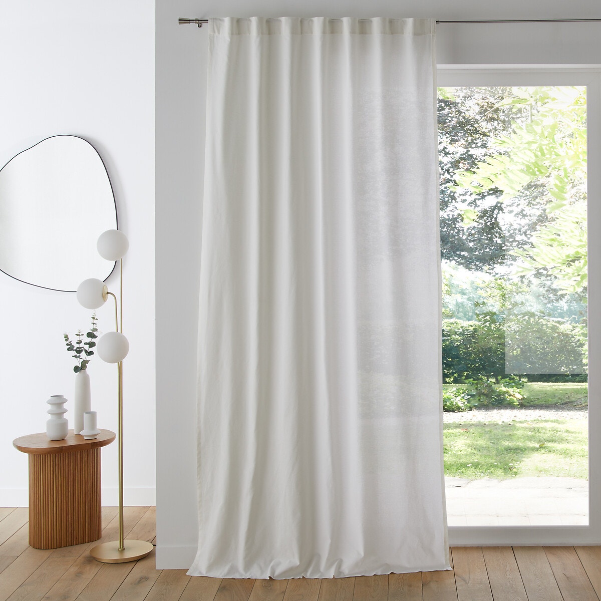 Κουρτίνα από 100% βαμβακερό ύφασμα με κρυφές θηλιές στο τελείωμα 180x135 cm