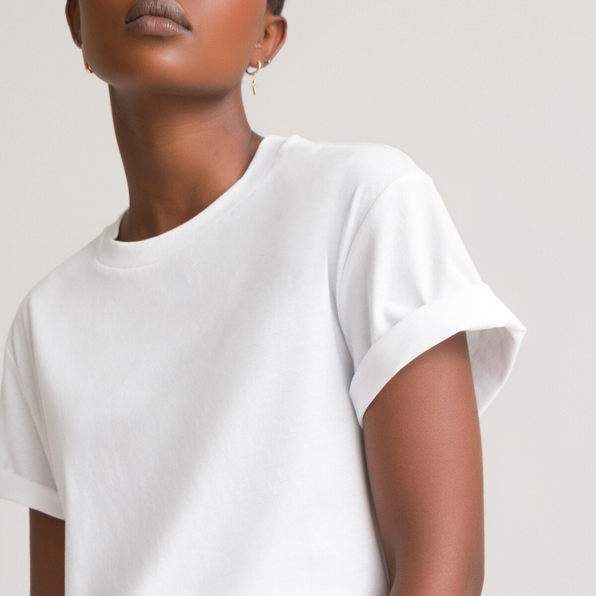 ΓΥΝΑΙΚΑ | Μπλούζες & Πουκάμισα | T-shirts Τ-shirt με στρογγυλή λαιμόκοψη σε στυλ boyfriend