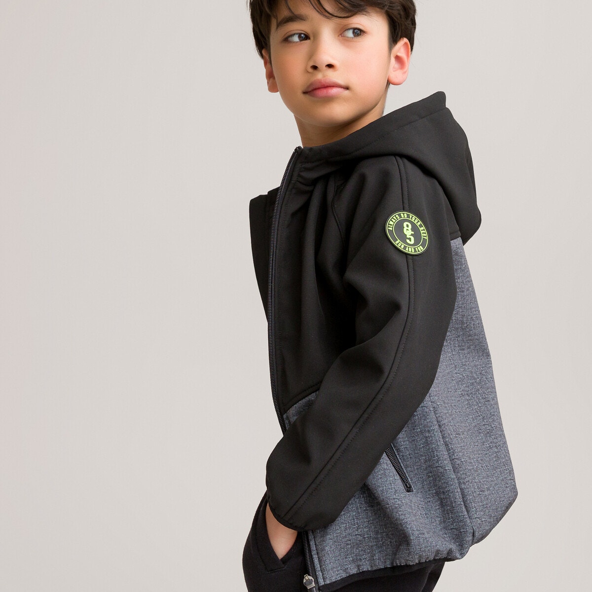 Μπουφάν με κουκούλα