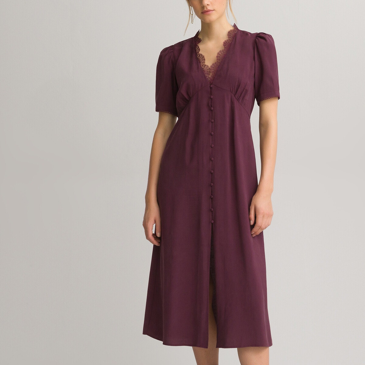 ΓΥΝΑΙΚΑ | Φορέματα | Κοντά μανίκια Μακρύ κοντομάνικο φόρεμα με V
