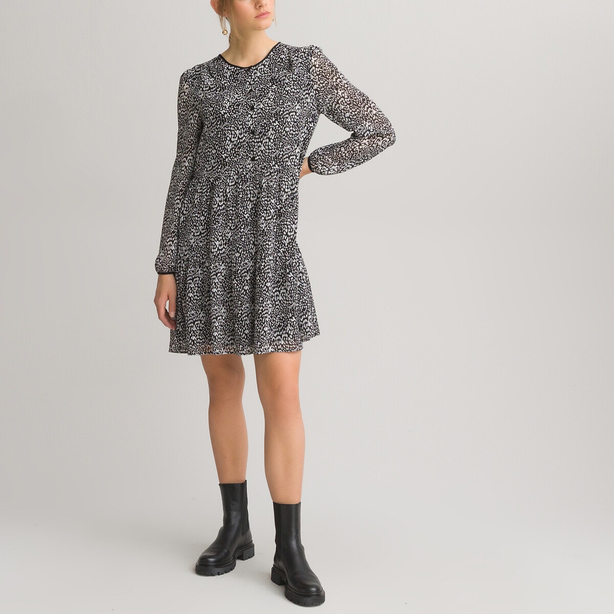 ΓΥΝΑΙΚΑ | Φορέματα | Μακριά ή 3/4 μανίκια Μακρυμάνικο κοντό φόρεμα με εμπριμέ μοτίβο