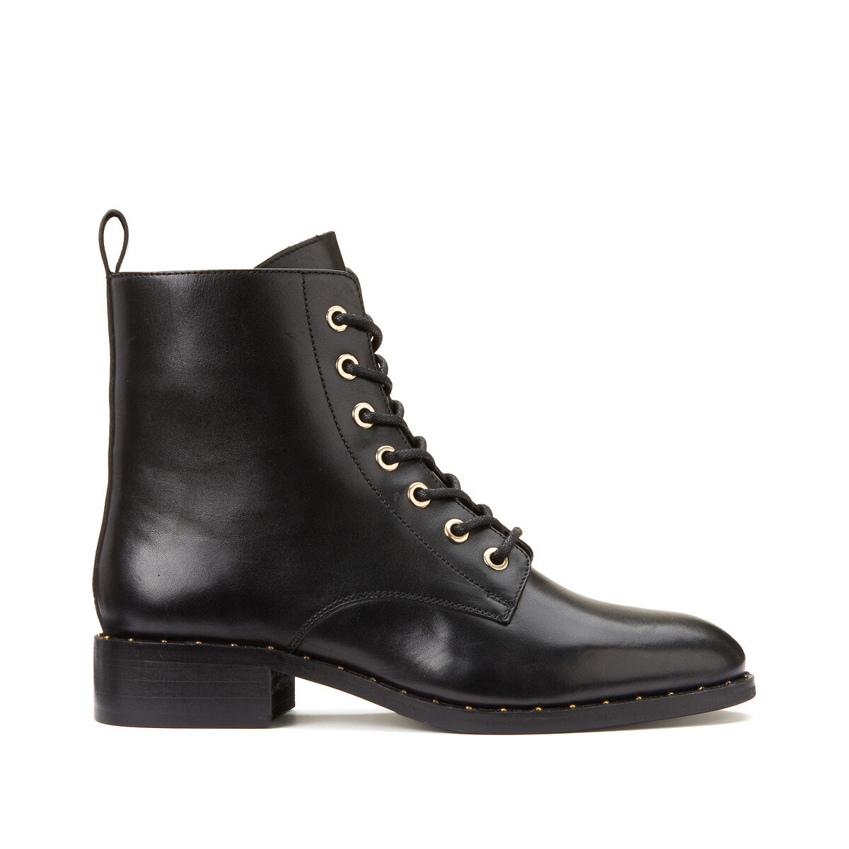 Φλατ δερμάτινα μποτάκια με τρουκ στη σόλα