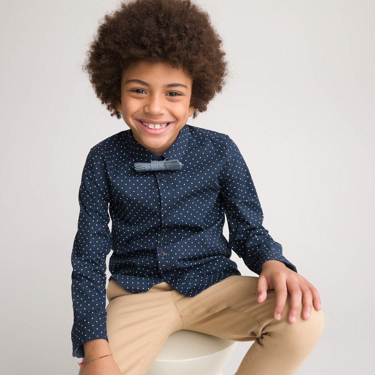 Εμπριμέ πουκάμισο με αφαιρούμενο παπιγιόν