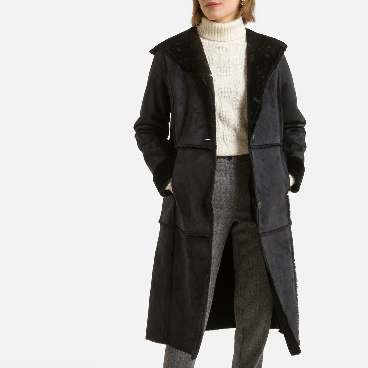 Παλτό με όψη μουτόν και κουκούλα