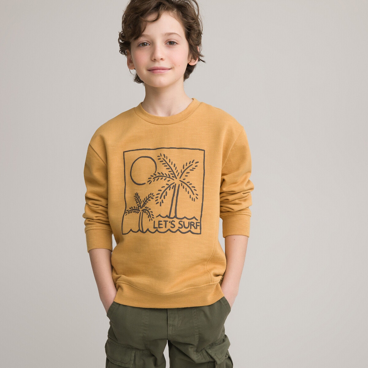 Φούτερ με στρογγυλή λαιμόκοψη και στάμπα μπροστά Φούτερ με στρογγυλή λαιμόκοψη και στάμπα μπροστά