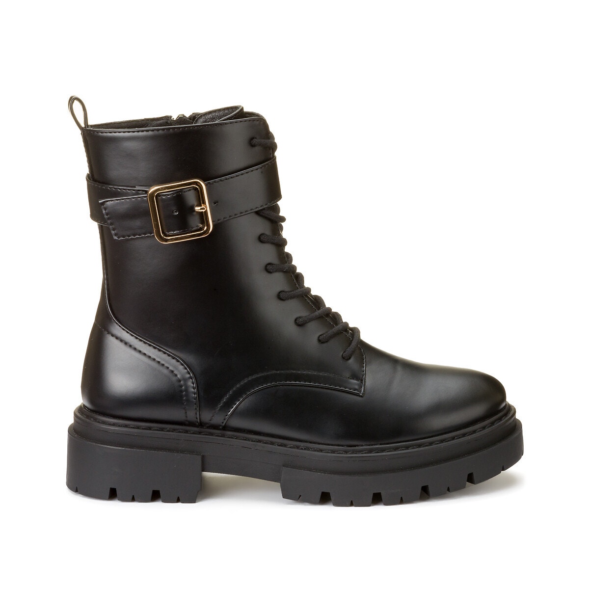 Μποτάκια με αγκράφα και χοντρή σόλα