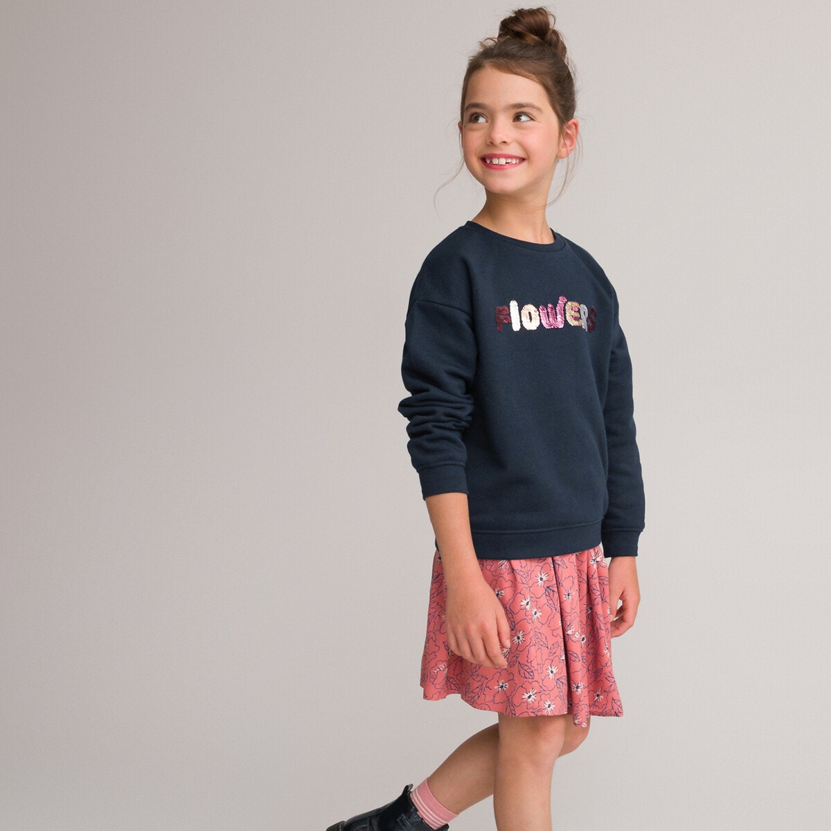 Φούτερ με στρογγυλή λαιμόκοψη και "μαγικές" πούλιες