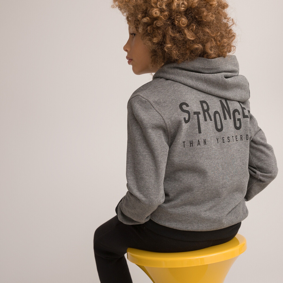 Ζακέτα με φερμουάρ και κουκούλα