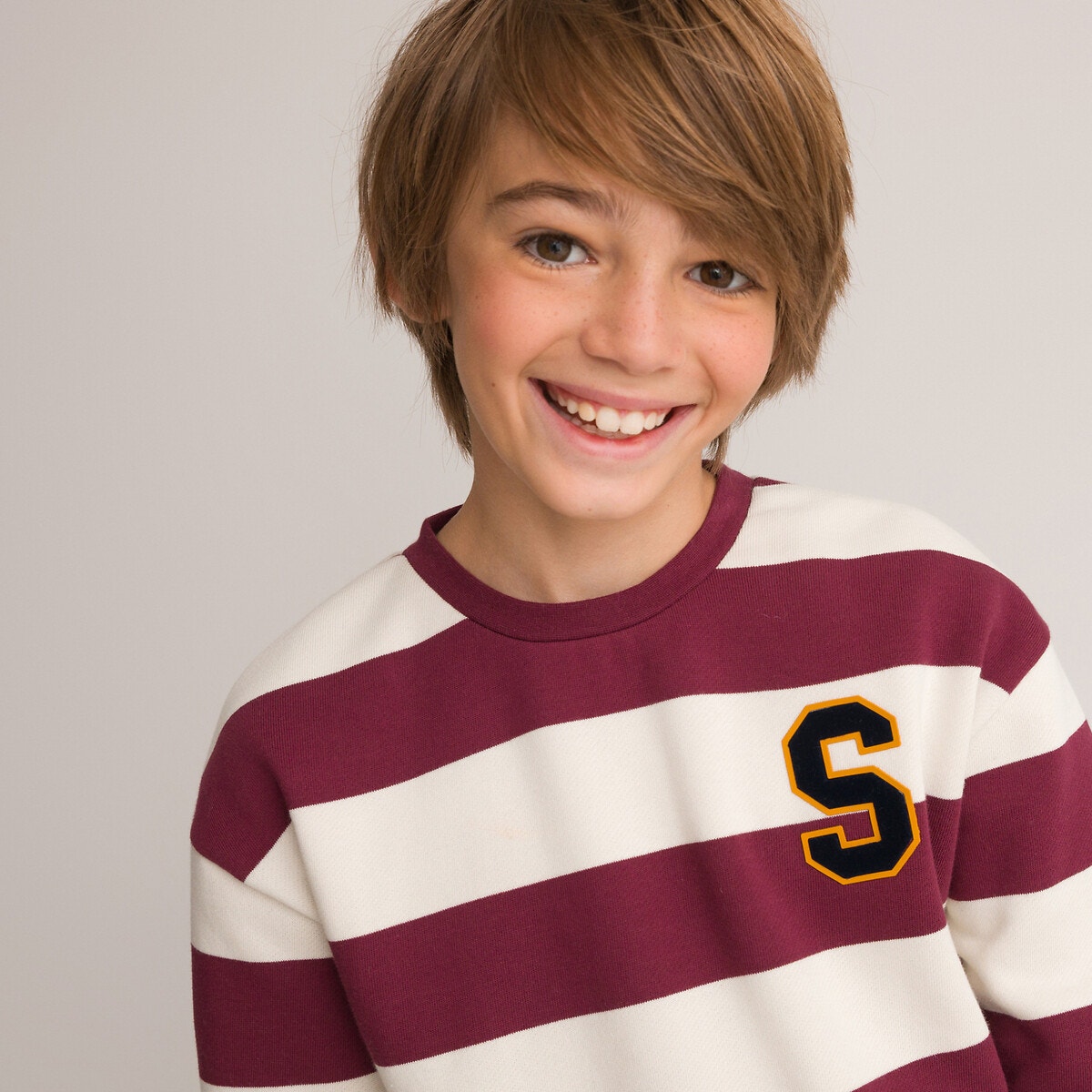 Φανελένιο ριγέ φούτερ με στρογγυλή λαιμόκοψη