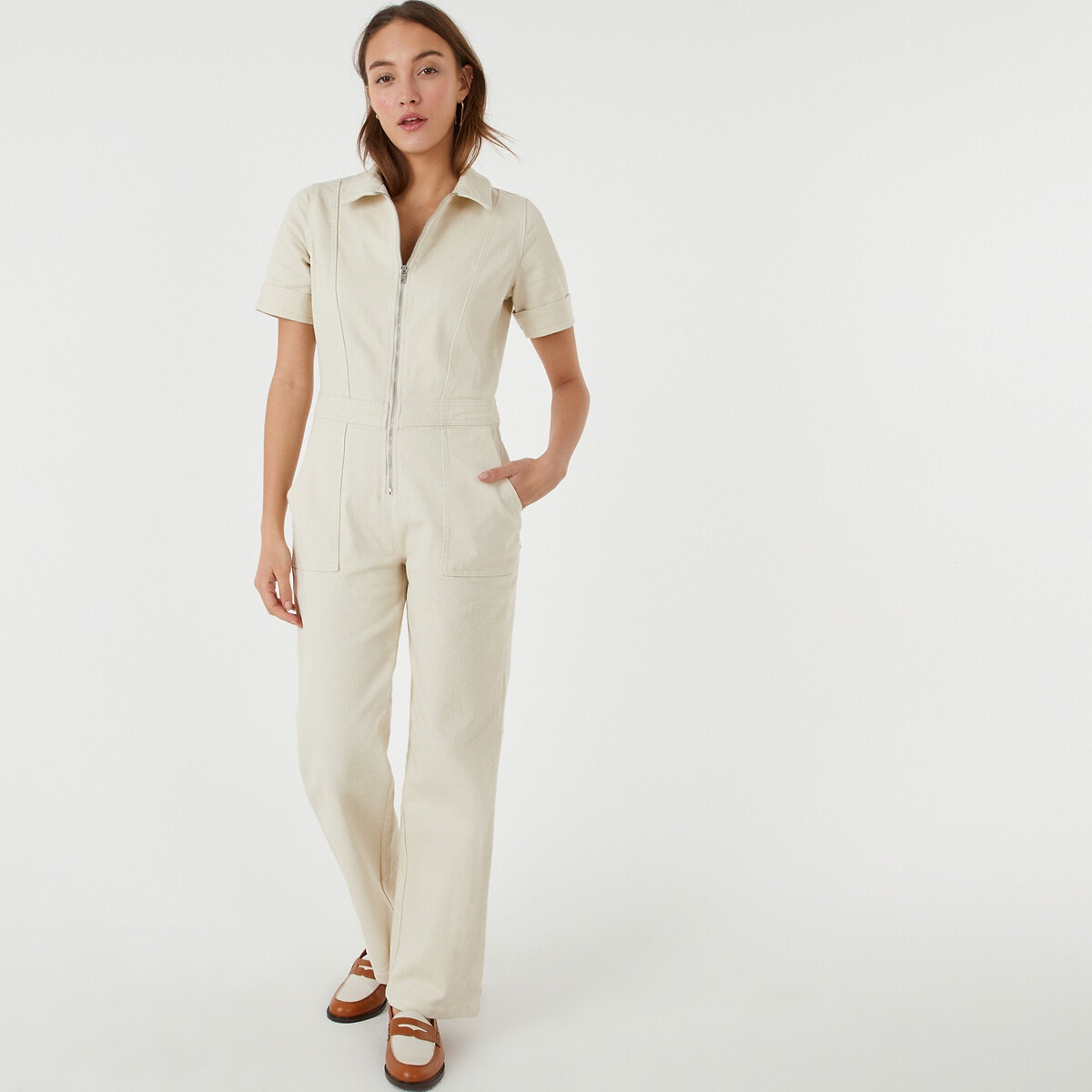 Ολόσωμη φόρμα καμπάνα με φερμουάρ από ντένιμ