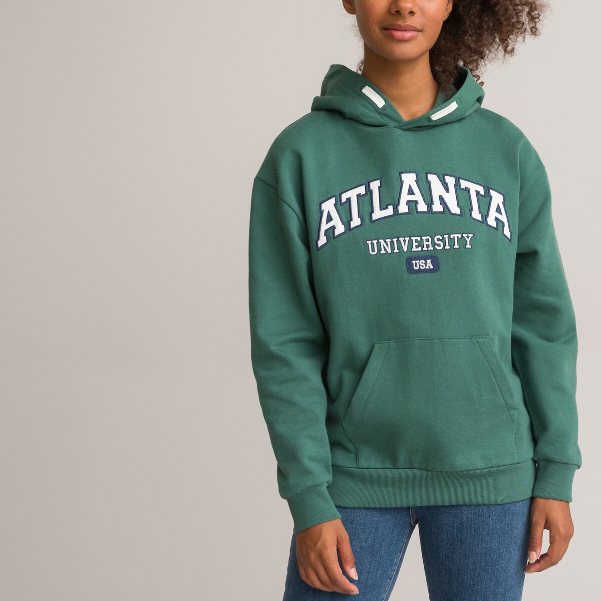 Φαρδύ φούτερ με κουκούλα σε κολεγιακό στυλ