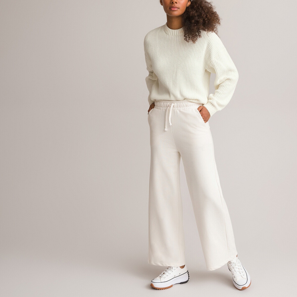 Παντελόνι jogpant σε εβαζέ γραμμή