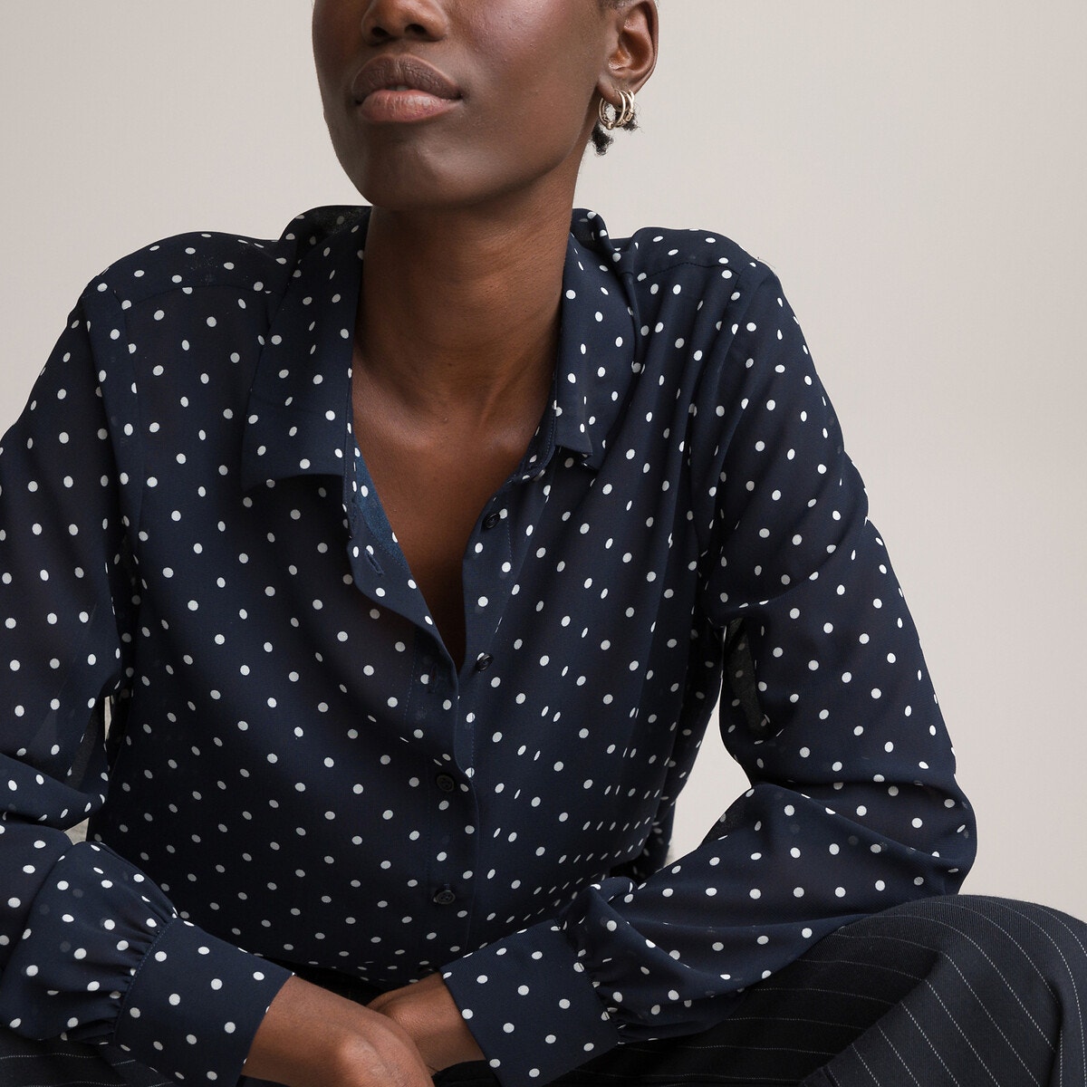 Μακρυμάνικο πουά πουκάμισο