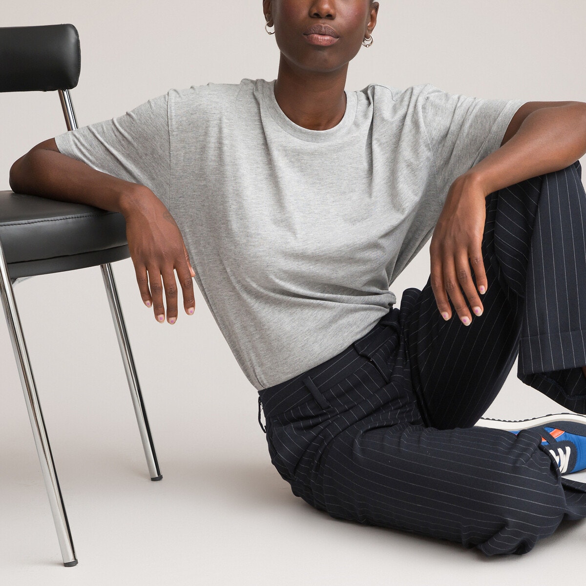 Κοντομάνικο T-shirt με στρογγυλή λαιμόκοψη