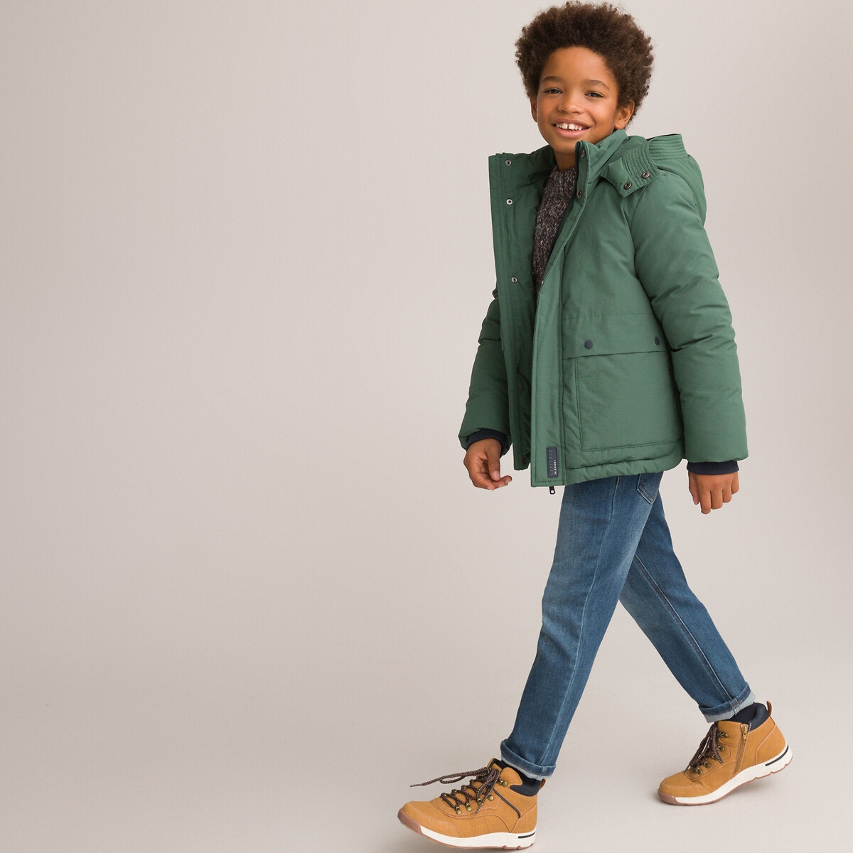 Ζεστό καπιτονέ μπουφάν με κουκούλα και φλις επένδυση