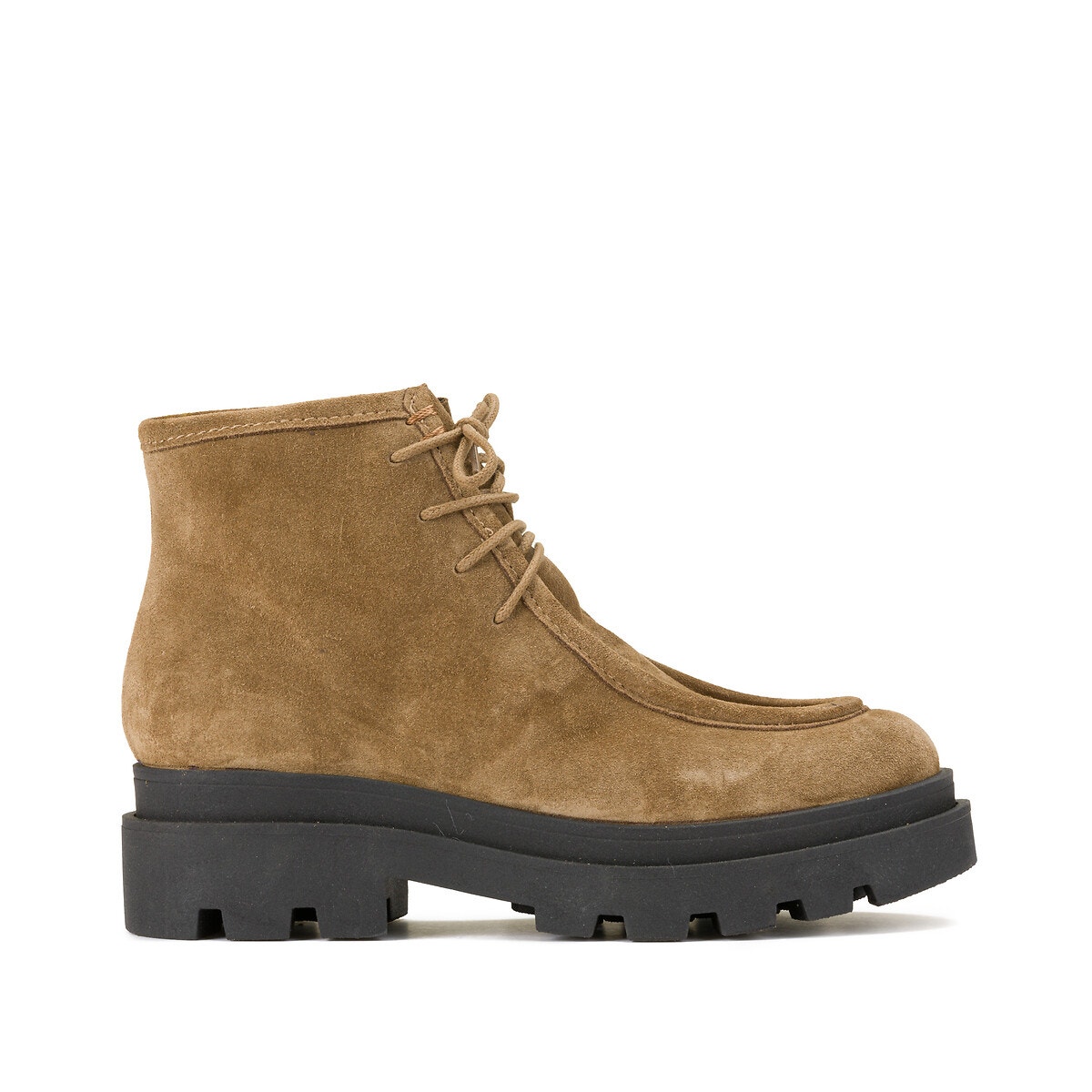 Δερμάτινα μποτάκια με τρακτερωτή σόλα