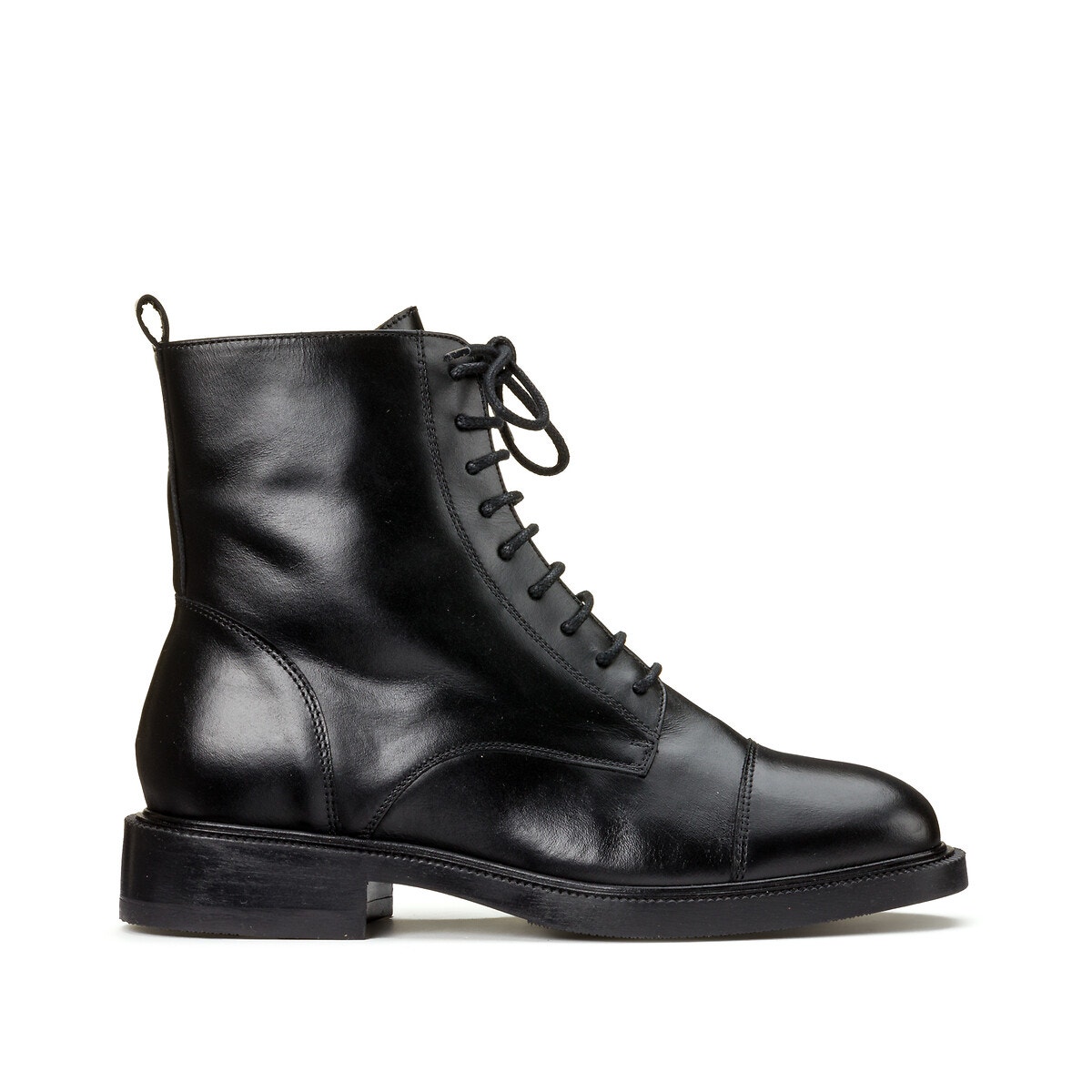 Δερμάτινα φλατ μποτάκια