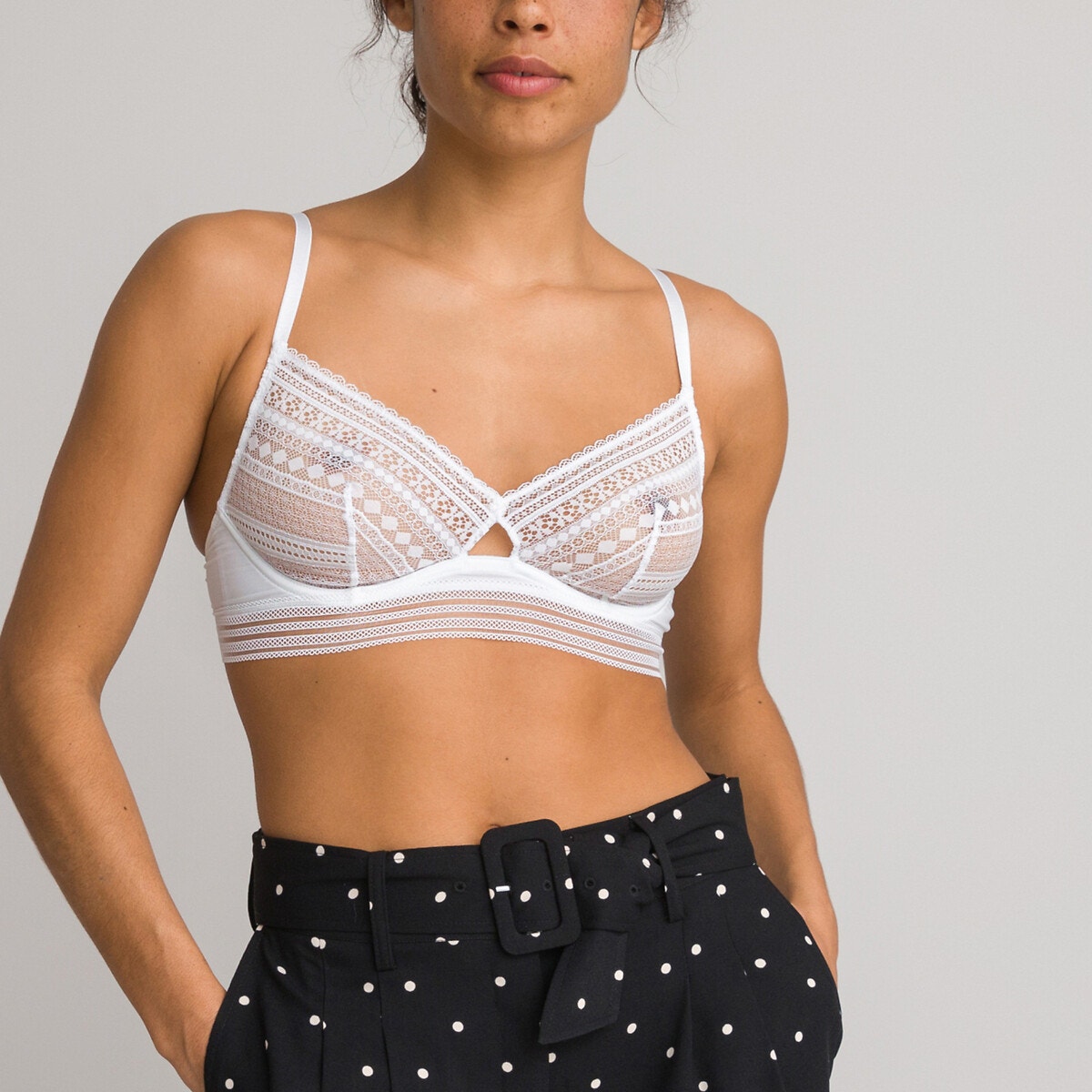 Σουτιέν "καλαθάκι" από δαντέλα