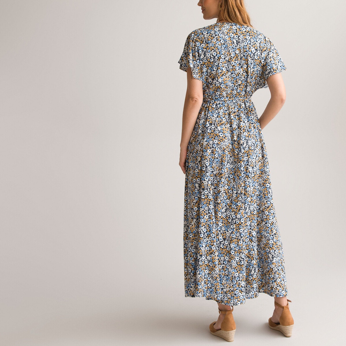 Εβαζέ μακρύ φόρεμα με φλοράλ μοτίβο