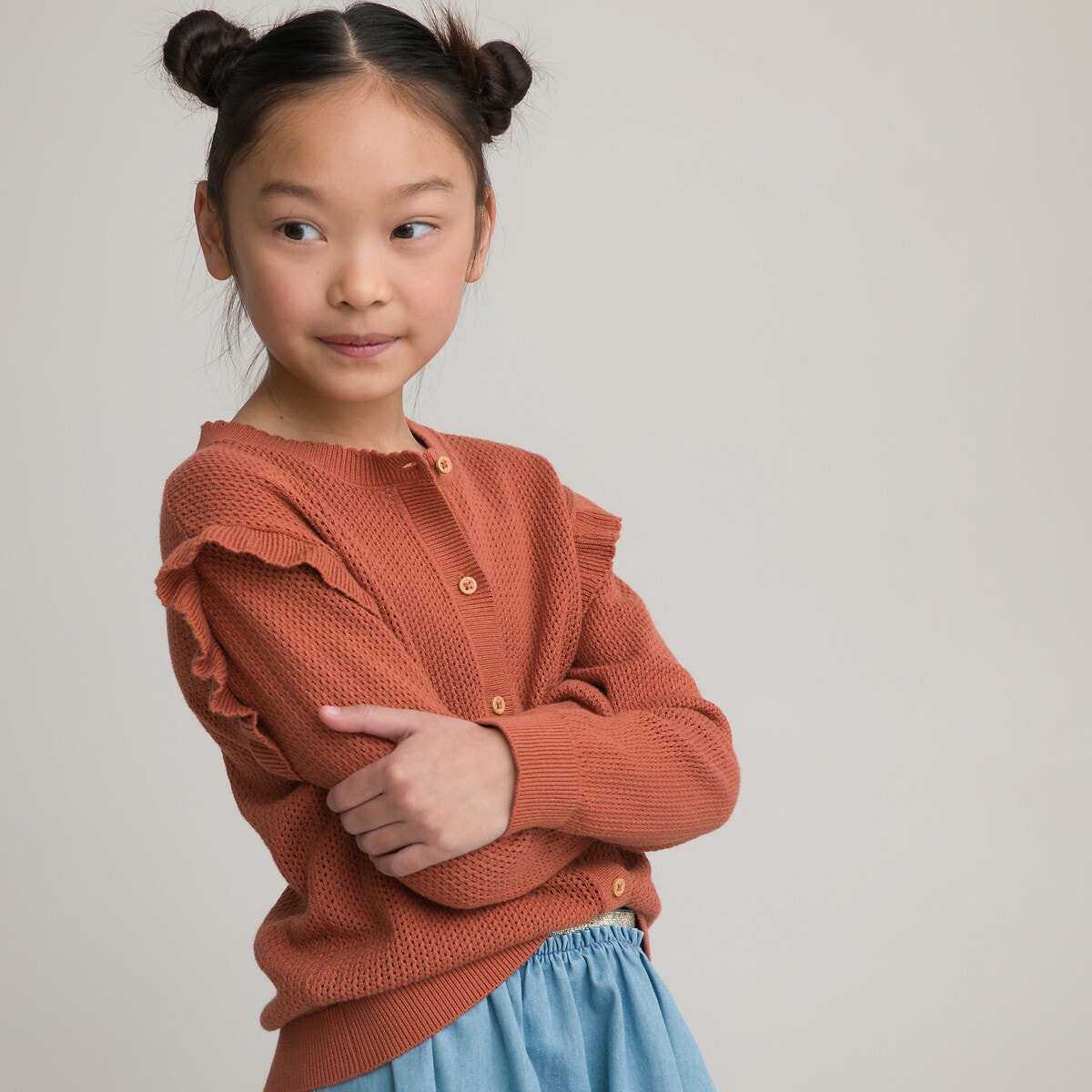 Ζακέτα με λεπτή πλέξη και βολάν στους ώμους