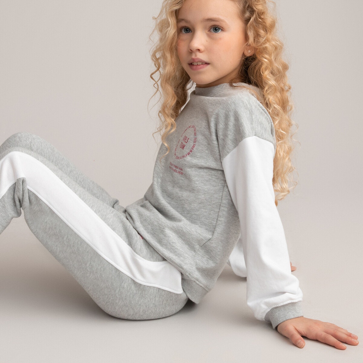 Φανελένιο σύνολο φούτερ και παντελόνι