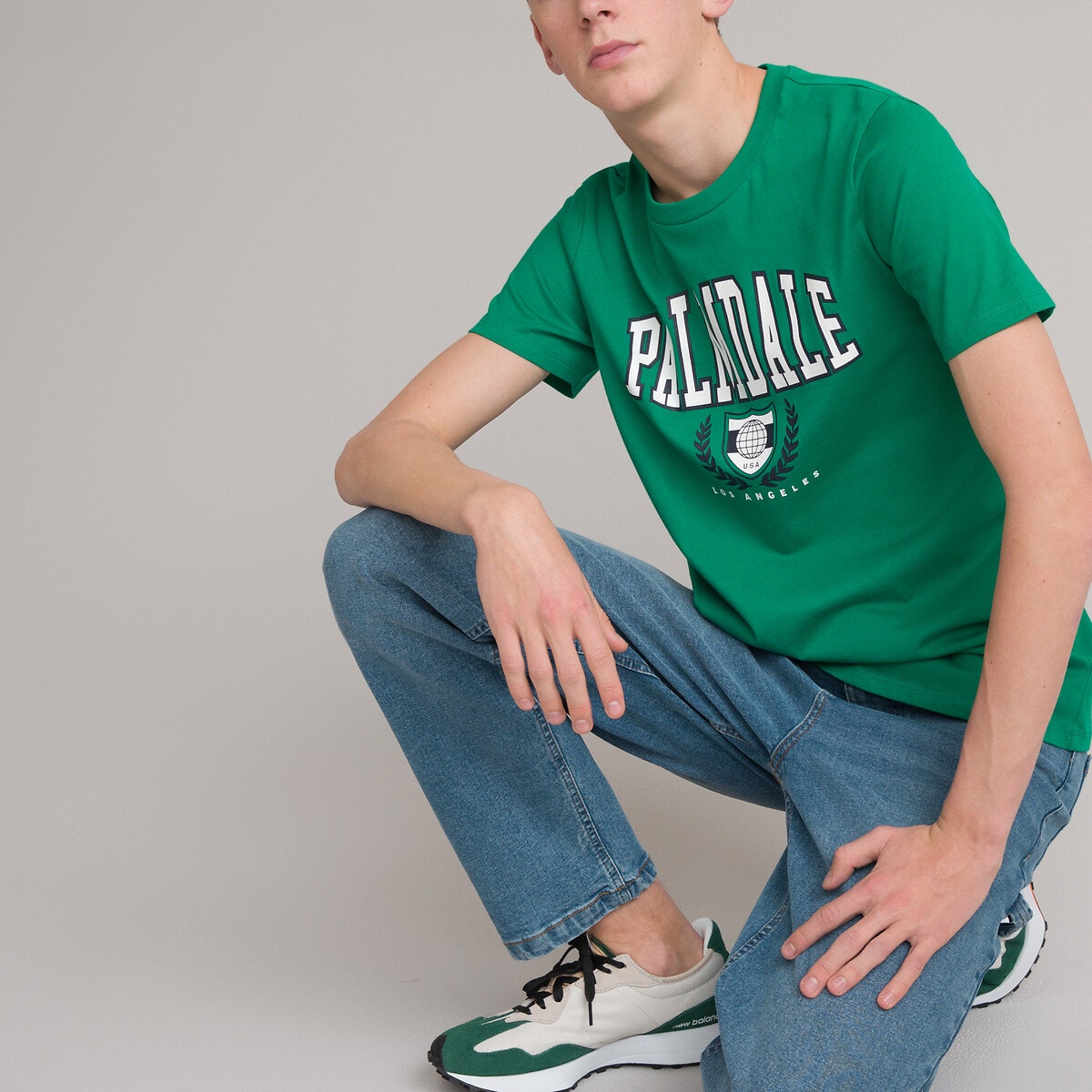 T-shirt με στρογγυλή λαιμόκοψη και στάμπα σε κολεγιακό στυλ μπροστά