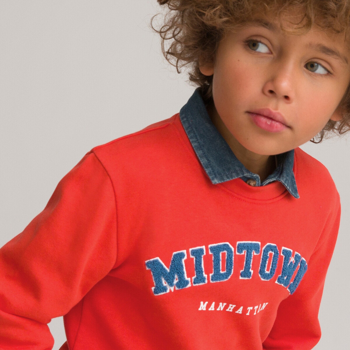 Φούτερ από φανέλα με στρογγυλή λαιμόκοψη και μπουκλέ κείμενο μπροστά