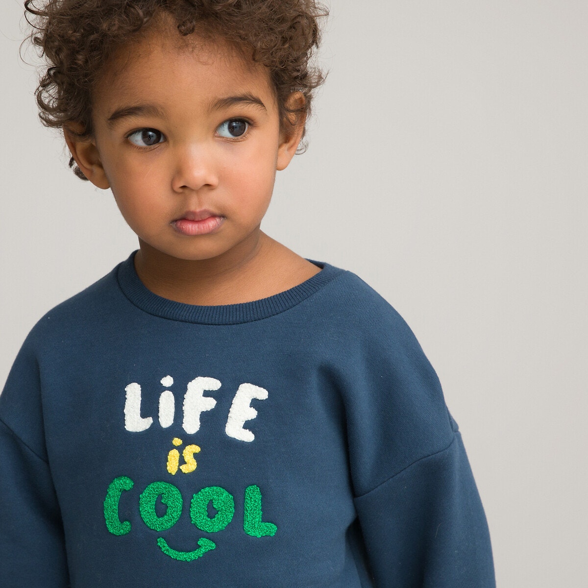 Φούτερ από φανέλα με στρογγυλή λαιμόκοψη και μπουκλέ μήνυμα μπροστά