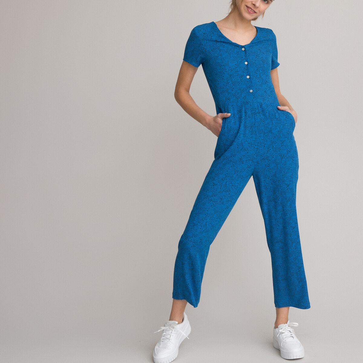 Ολόσωμη φόρμα με χυτή εφαρμογή και εμπριμέ μοτίβο