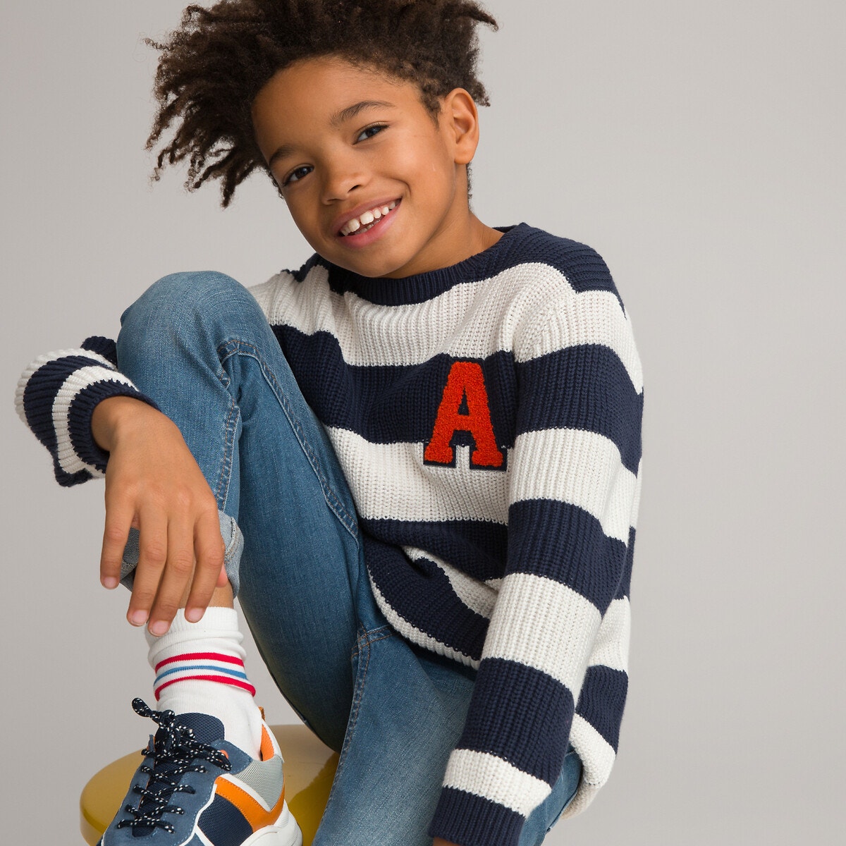 Χοντρό πλεκτό με στρογγυλή λαιμόκοψη και ρίγες