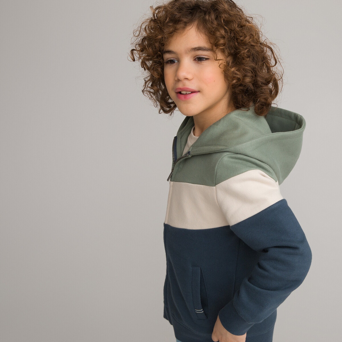 Ζακέτα με φερμουάρ και κουκούλα από φανέλα