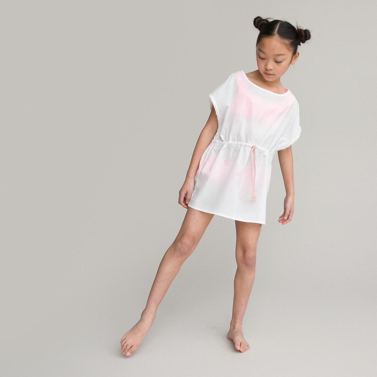 Μπλούζα με στρογγυλή λαιμόκοψη και φουντίτσες