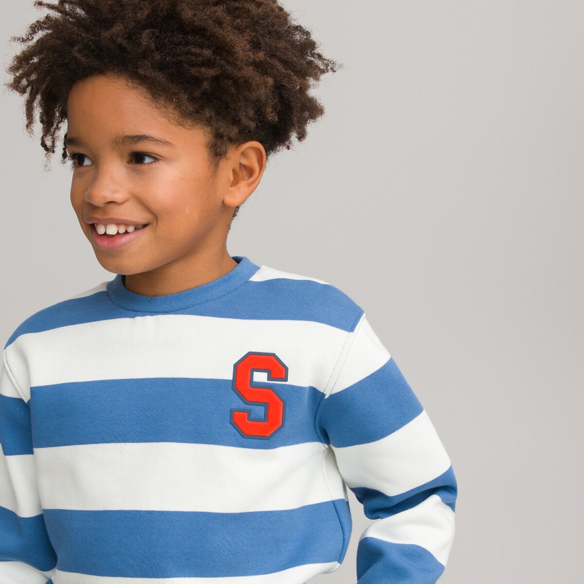 Ριγέ φούτερ από φανέλα με στρογγυλή λαιμόκοψη