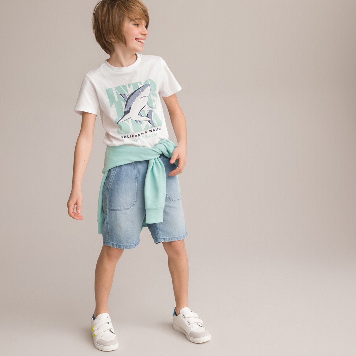 T-shirt με στρογγυλή λαιμόκοψη και στάμπα καρχαρία μπροστά