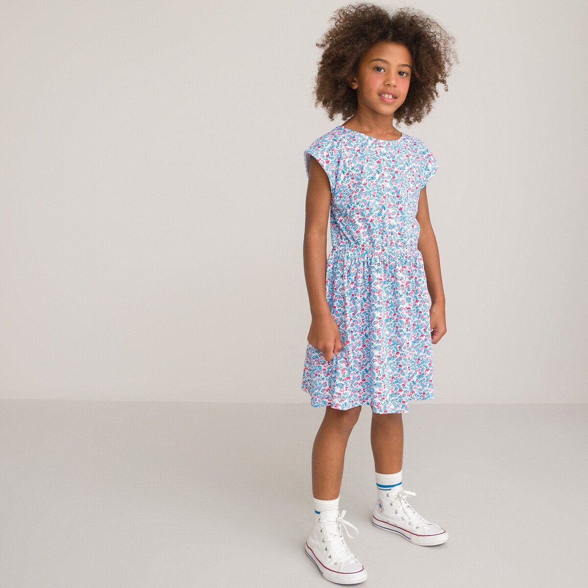 Κοντομάνικο φόρεμα με φλοράλ μοτίβο