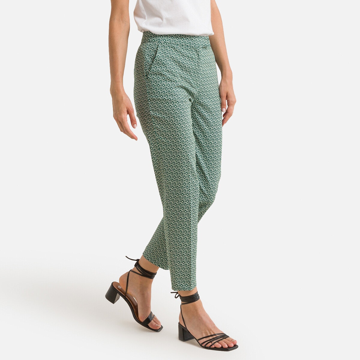 Παντελόνι σε γραμμή σωλήνα με εμπριμέ μοτίβο